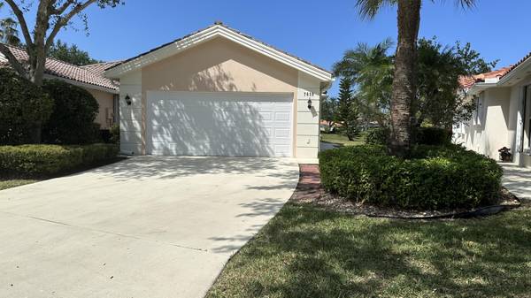 7639 Pine Island WAY,  West Palm Beach,  FL 33411