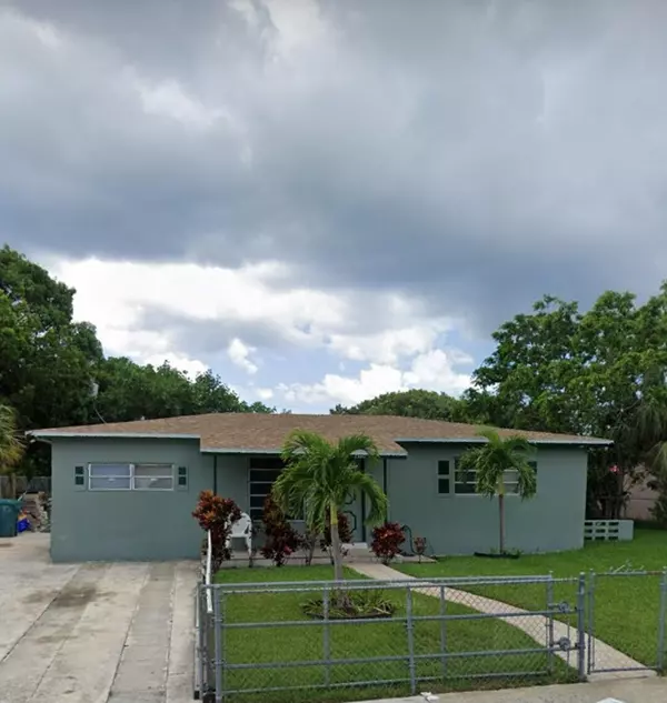 1590 NW 1st Ct CT, Boynton Beach, FL 33435