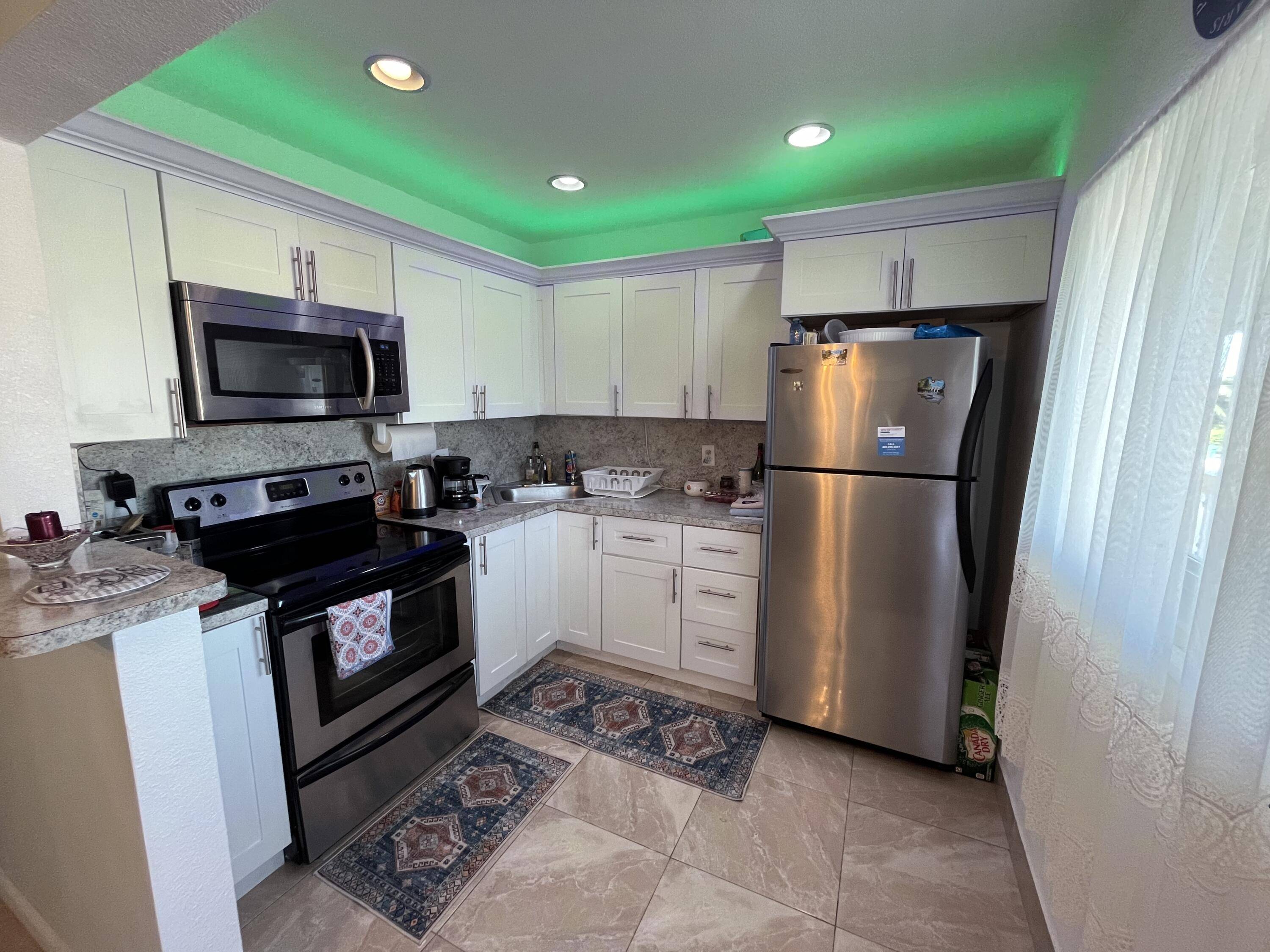 Boynton Beach, FL 33435,2192 NE 1st WAY 202