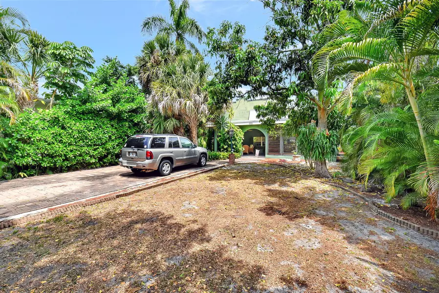 113 NE 11th ST, Delray Beach, FL 33444