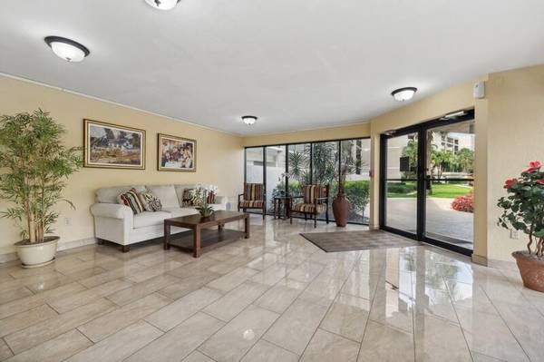 Boca Raton, FL 33433,6530 Boca Del Mar Drive 337