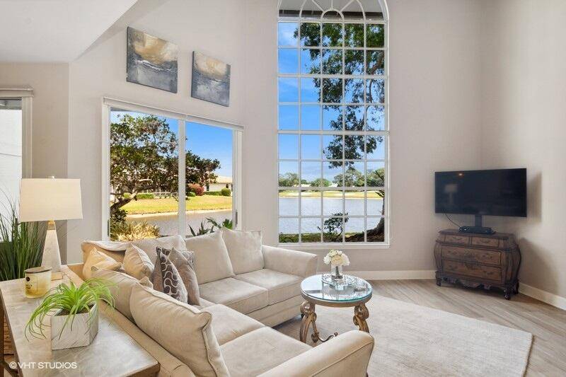 Port Saint Lucie, FL 34986,7376 Pine Creek WAY