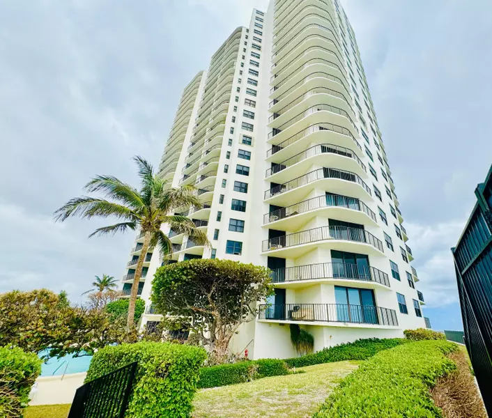 5420 N Ocean DR 2201, Singer Island, FL 33404