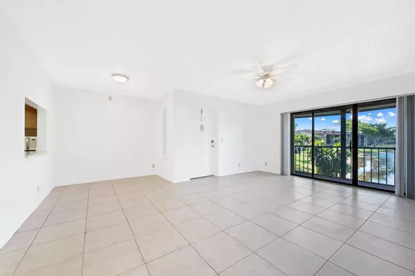 Greenacres, FL 33415,726 Sunny Pine WAY C2