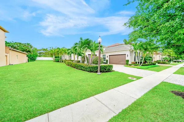 Boca Raton, FL 33496,17970 Lake Azure WAY