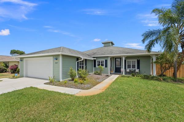 2137 SE Stargrass ST, Port Saint Lucie, FL 34984