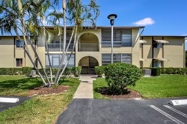 Greenacres, FL 33463,338 Pine Ridge CIR D-1