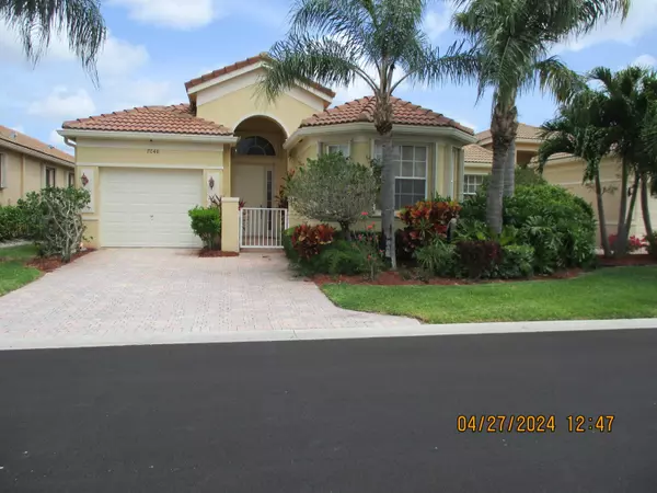 7048 Cataluna CIR, Delray Beach, FL 33446