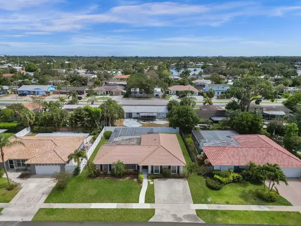 Boca Raton, FL 33486,998 SW 5th ST