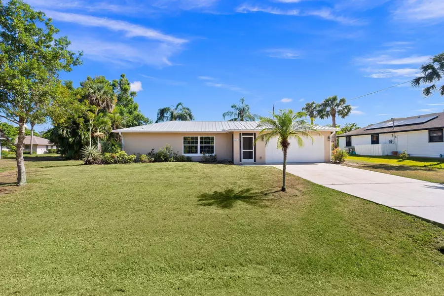 1265 5th PL, Vero Beach, FL 32962