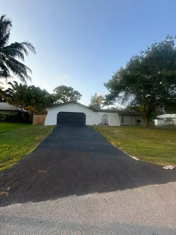 14 W W Palm Ave AVE, Lake Worth, FL 33467