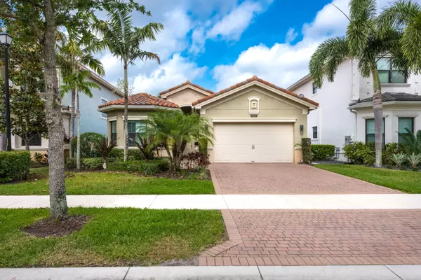 Delray Beach, FL 33446,9428 Eden Roc CT