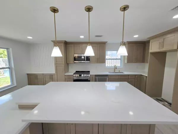Delray Beach, FL 33484,5137 Oak Hill RD