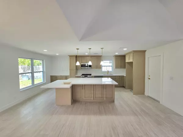 5137 Oak Hill RD, Delray Beach, FL 33484