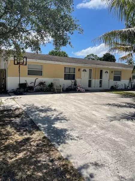 5559 SE Inez AVE, Stuart, FL 34997