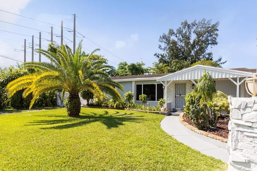 1641 SW 52nd AVE, Plantation, FL 33317