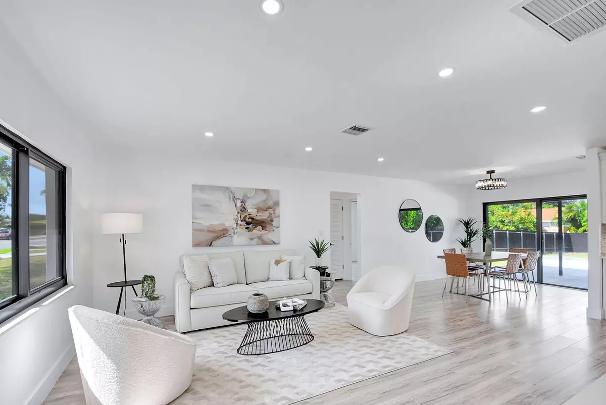 Boynton Beach, FL 33426,1117 NW 7th ST