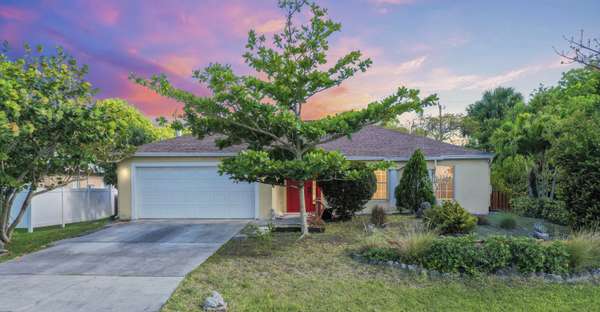 938 SW Mccracken AVE, Port Saint Lucie, FL 34953