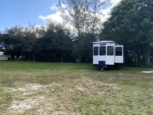 Loxahatchee Groves, FL 33470,2141 B RD Rv Spot 3