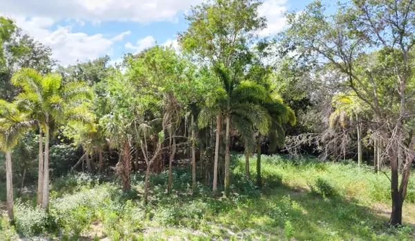 Loxahatchee Groves, FL 33470,2725 D RD