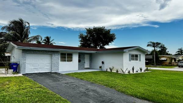 8751 NW 13th ST, Pembroke Pines, FL 33024