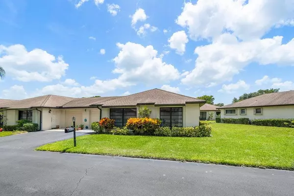 Boynton Beach, FL 33436,4951 Equestrian CIR B