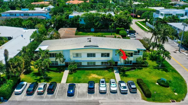 Delray Beach, FL 33483,990 Casuarina RD 4