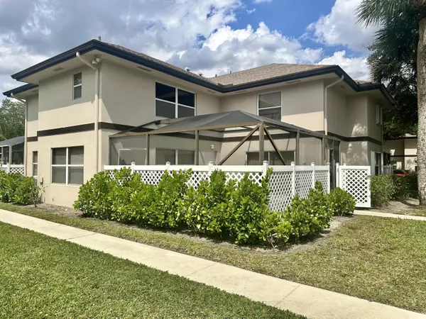 38 D Essex CT, Royal Palm Beach, FL 33411