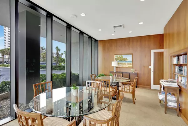 Riviera Beach, FL 33404,5550 N Ocean DR 2b