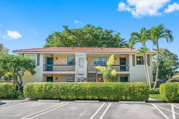 6 Southport LN B, Boynton Beach, FL 33436