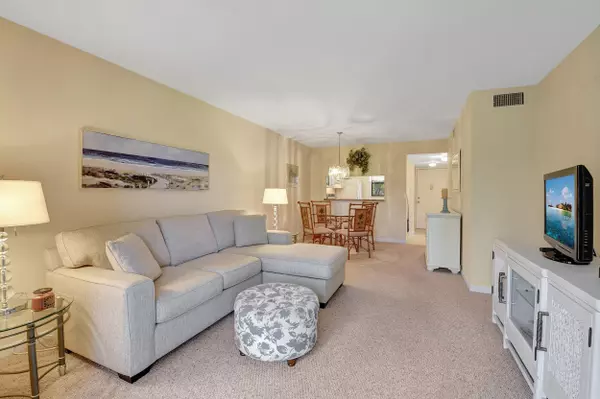 Lake Worth, FL 33467,7269 Golf Colony CT 205