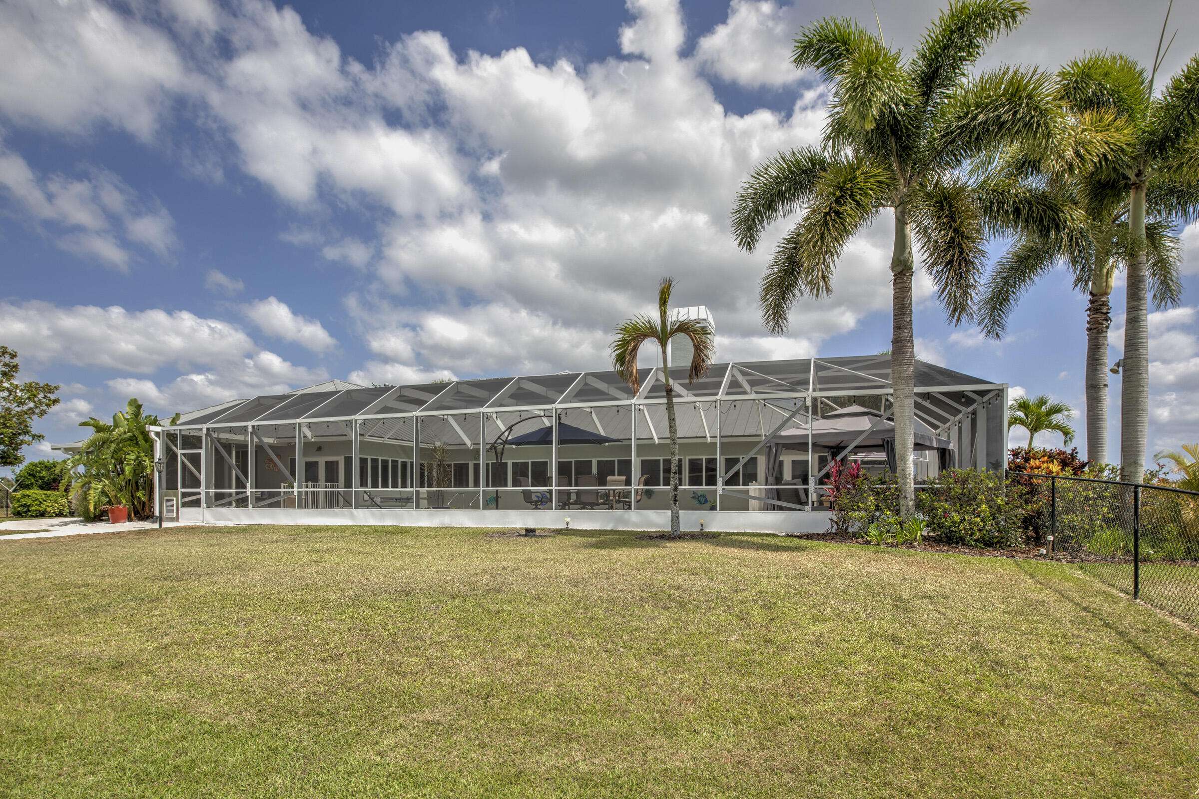 Vero Beach, FL 32968,8135 White Fences LN