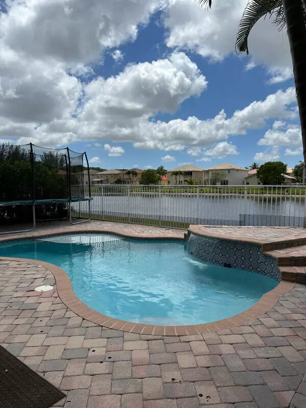 Lake Worth, FL 33467,7090 Via Leonardo