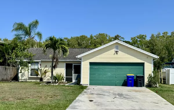 Stuart, FL 34997,6685 SE Amyris CT