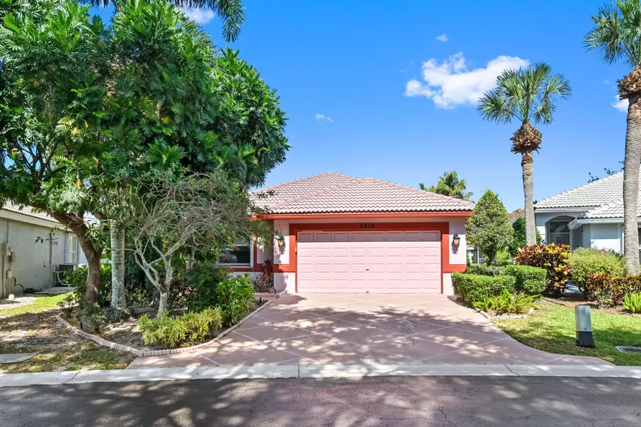 2812 Waters Edge CIR, Greenacres, FL 33413