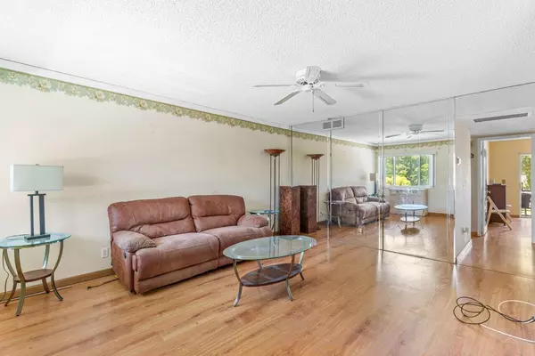 Palm Springs, FL 33461,3100 Springdale BLVD 307