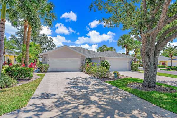 205 Brier CIR,  Jupiter,  FL 33458