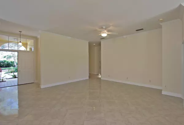 Jupiter, FL 33458,252 Sussex CIR