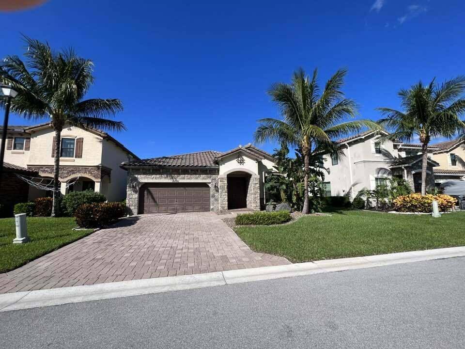 Lake Worth, FL 33467,8821 Willow Cove LN