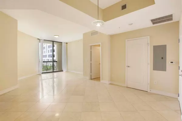 West Palm Beach, FL 33401,701 S Olive AVE 626