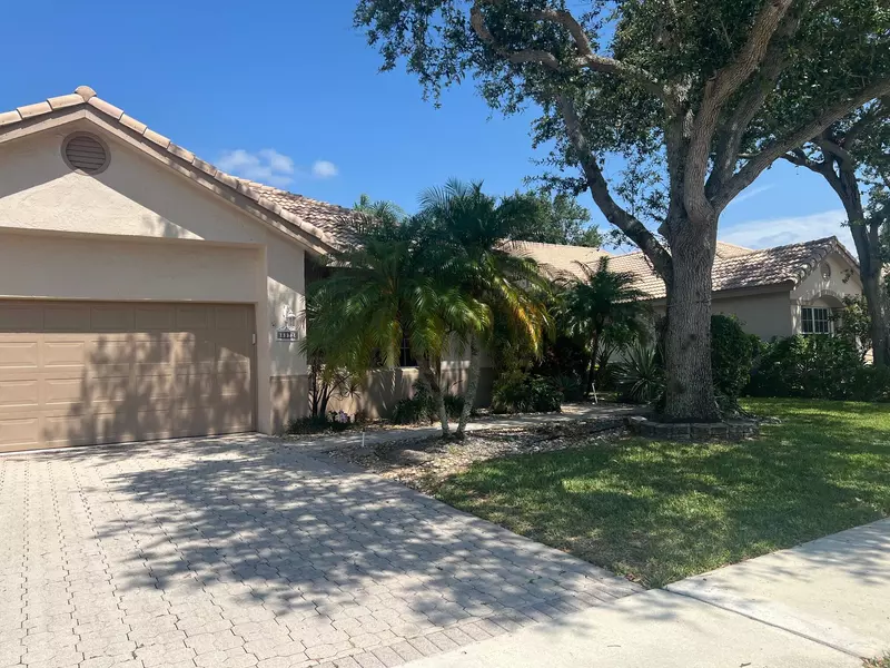 8972 Shoal Creek LN, Boynton Beach, FL 33472