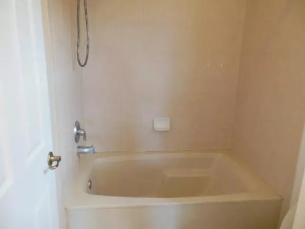 Riviera Beach, FL 33404,3255 Scarletta DR