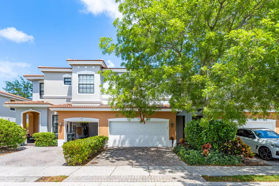 141 W Astor CIR, Delray Beach, FL 33484