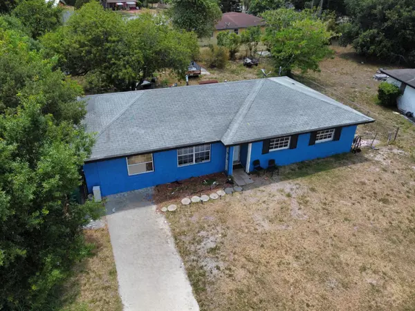 Fort Pierce, FL 34946,206 Essex DR