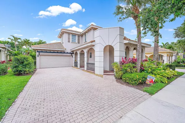 112 Via Castilla, Jupiter, FL 33458