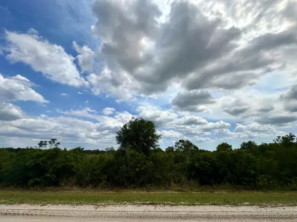 Okeechobee, FL 34972,20420 NW 304th ST