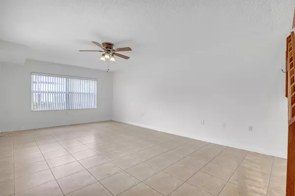 Royal Palm Beach, FL 33411,15 Amherst CT A