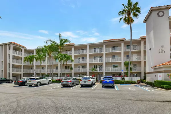 Delray Beach, FL 33484,14095 Royal Vista Drive (Penthouse) #401