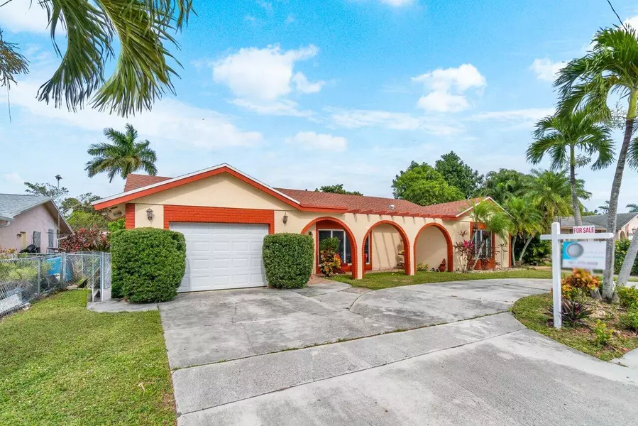 2841 Hypoluxo RD, Lake Worth, FL 33462