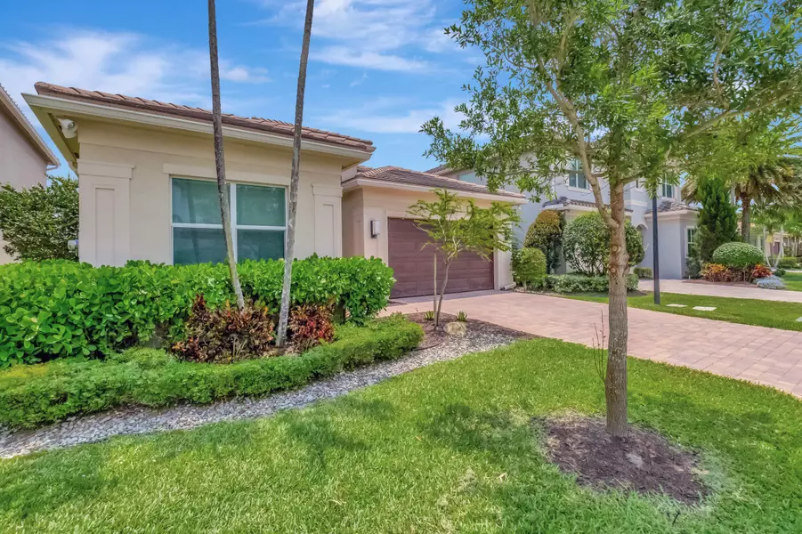 15410 Blue River RD, Delray Beach, FL 33446